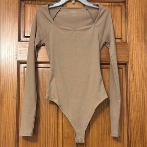 American Eagle Outfitters Tan Long Sleeve Bodysuit
